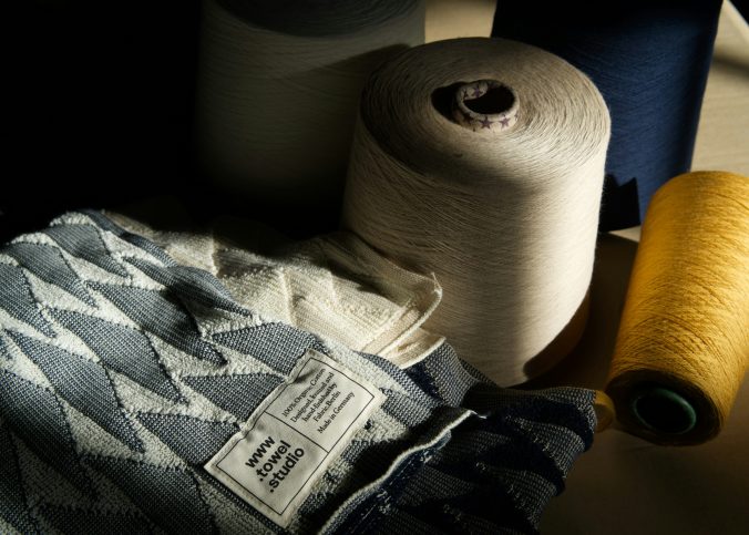 Comment choisir les meilleures étiquettes personnalisées pour votre marque de mode ?